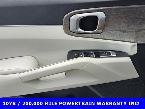 Used 2022 Kia Sorento EX w/ Panoramic Sunroof Package image 29