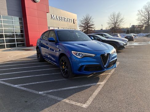 Used 2019 Alfa Romeo Stelvio Quadrifoglio w/ Convenience Package image 4