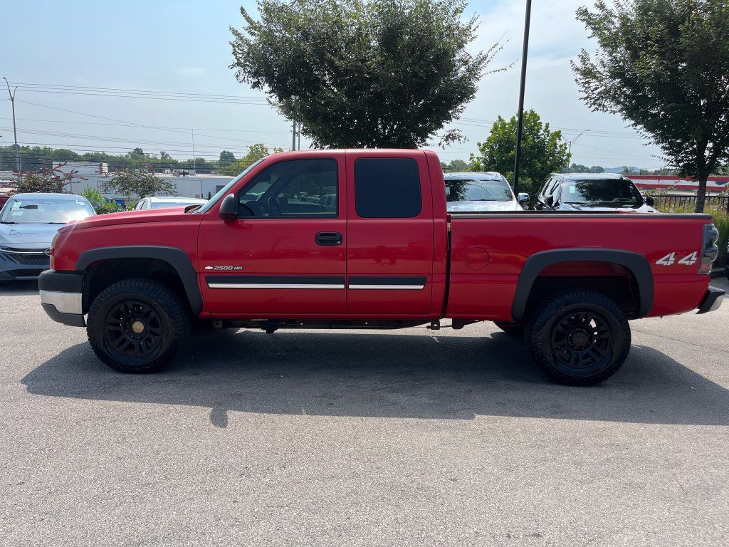 Used 2005 Chevrolet Silverado 2500 LS AWD/4WD image 5