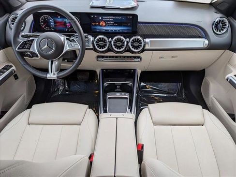 Certified 2025 Mercedes-Benz GLB 250 image 17