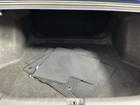 Used 2018 Honda Civic Touring image 22