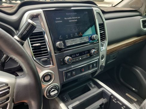 Used 2021 Nissan Titan SL AWD/4WD image 23