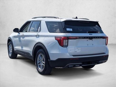 New 2026 Ford Explorer Active RWD image 8