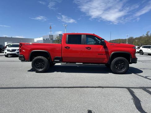 Used 2026 Chevrolet Silverado 2500 ZR2 w/ ZR2 Bison Edition AWD/4WD image 9