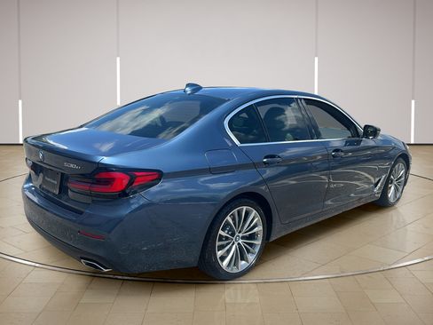 Used 2023 BMW 530e w/ Premium Package RWD image 7