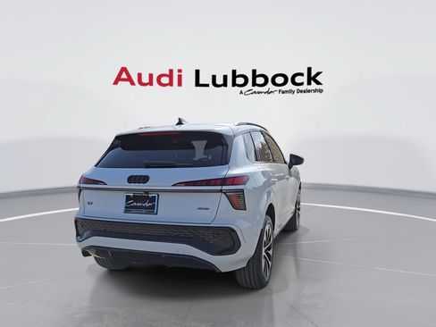 New 2026 Audi Q3 quattro 2.0T AWD/4WD image 7