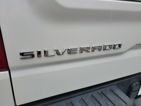 Used 2022 Chevrolet Silverado 1500 High Country image 10