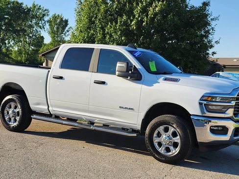 Used 2025 RAM 2500 Big Horn AWD/4WD image 7