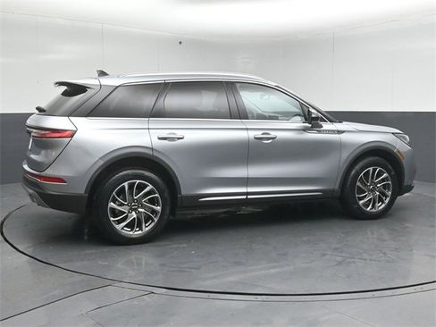 Certified 2022 Lincoln Corsair AWD w/ Equipment Group 101A image 4