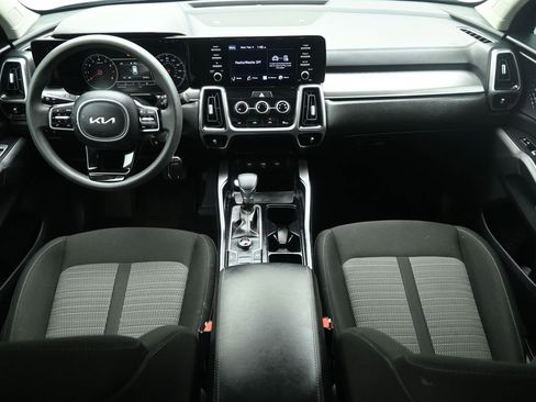 Used 2023 Kia Sorento LX image 24