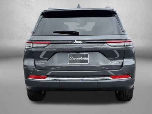 Used 2025 Jeep Grand Cherokee Laredo X w/ Luxury Tech Group I AWD/4WD image 9