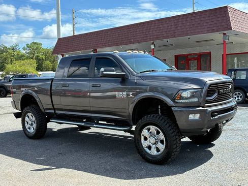 Used 2018 RAM 2500 Laramie w/ Sport Appearance Group AWD/4WD image 7