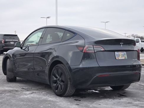 Used 2025 Tesla Model Y Long Range image 21