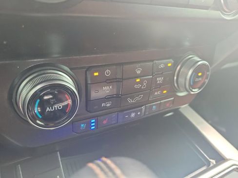Certified 2019 Ford F150 Platinum w/ Equipment Group 701A Luxury AWD/4WD image 29
