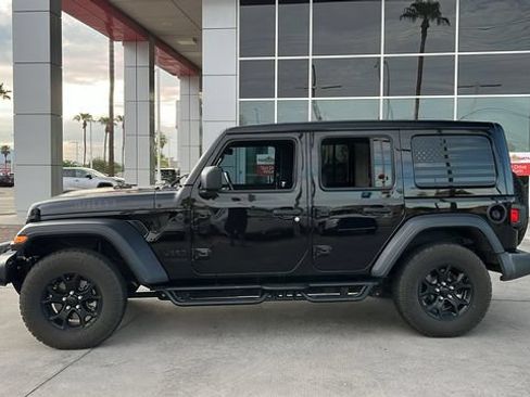 Used 2021 Jeep Wrangler Unlimited Sport AWD/4WD image 3