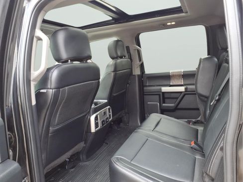 Used 2019 Ford F250 Lariat w/ Lariat Ultimate Package AWD/4WD image 9