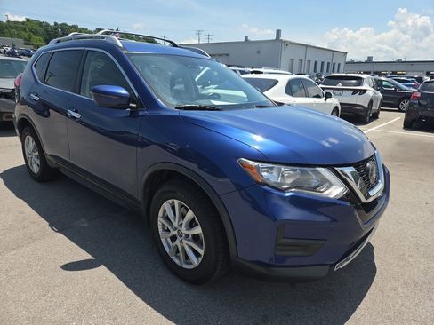 Used 2020 Nissan Rogue SV FWD image 1