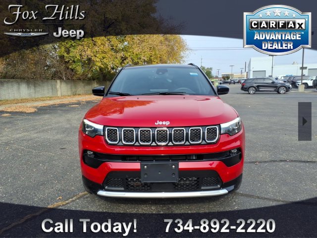 Used 2024 Jeep Compass Limited w/ Elite Group AWD/4WD image 2