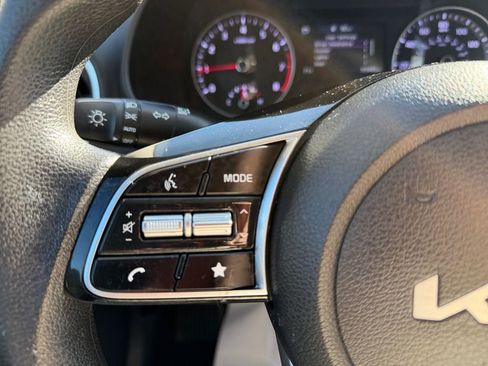 Used 2022 Kia Forte LXS image 15