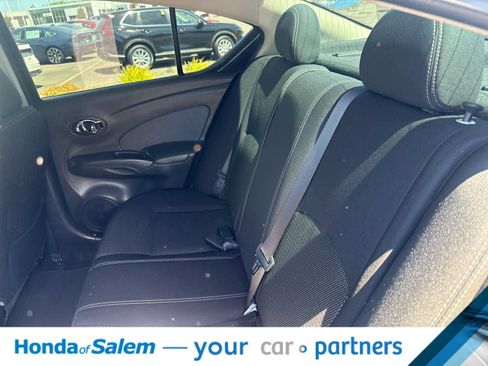 Used 2016 Nissan Versa SV w/ SV Appearance Package FWD image 13