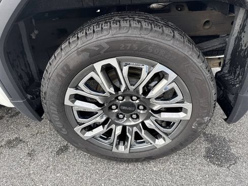 Used 2024 GMC Sierra 1500 Denali Ultimate AWD/4WD image 19
