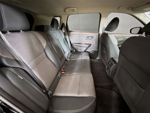 Used 2021 Nissan Rogue SV image 26