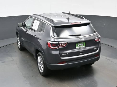 Used 2024 Jeep Compass Latitude AWD/4WD image 36