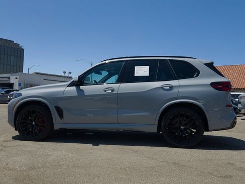 Used 2024 BMW X5 sDrive40i w/ M Sport Package RWD image 4