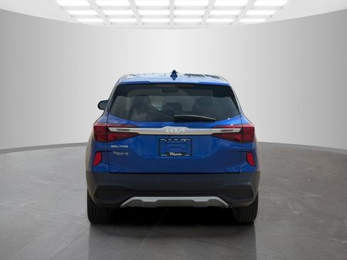 Used 2023 Kia Seltos LX AWD/4WD image 7