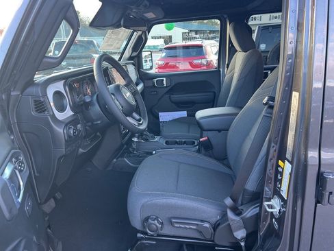 New 2026 Jeep Gladiator Sport image 19