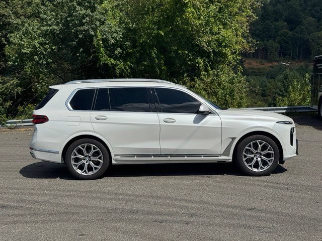 Used 2026 BMW X7 xDrive40i AWD/4WD image 21