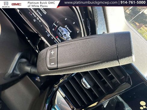 Used 2024 GMC Sierra 1500 SLT image 30