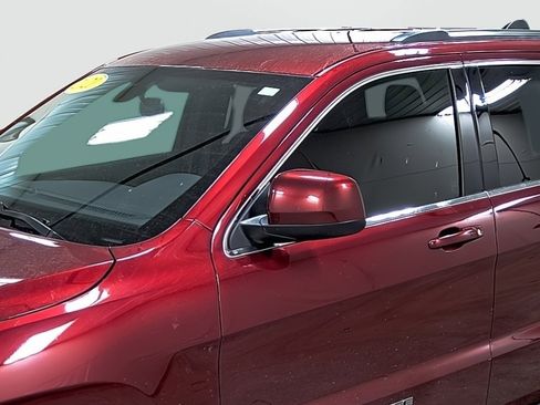 Used 2021 Jeep Grand Cherokee Laredo X image 8