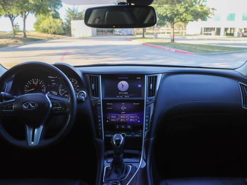 Used 2018 INFINITI Q50 Luxe RWD image 24