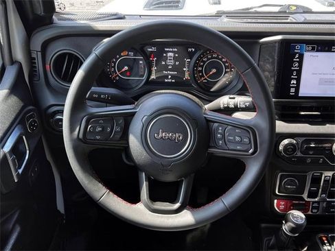 Certified 2024 Jeep Wrangler Unlimited Rubicon image 31