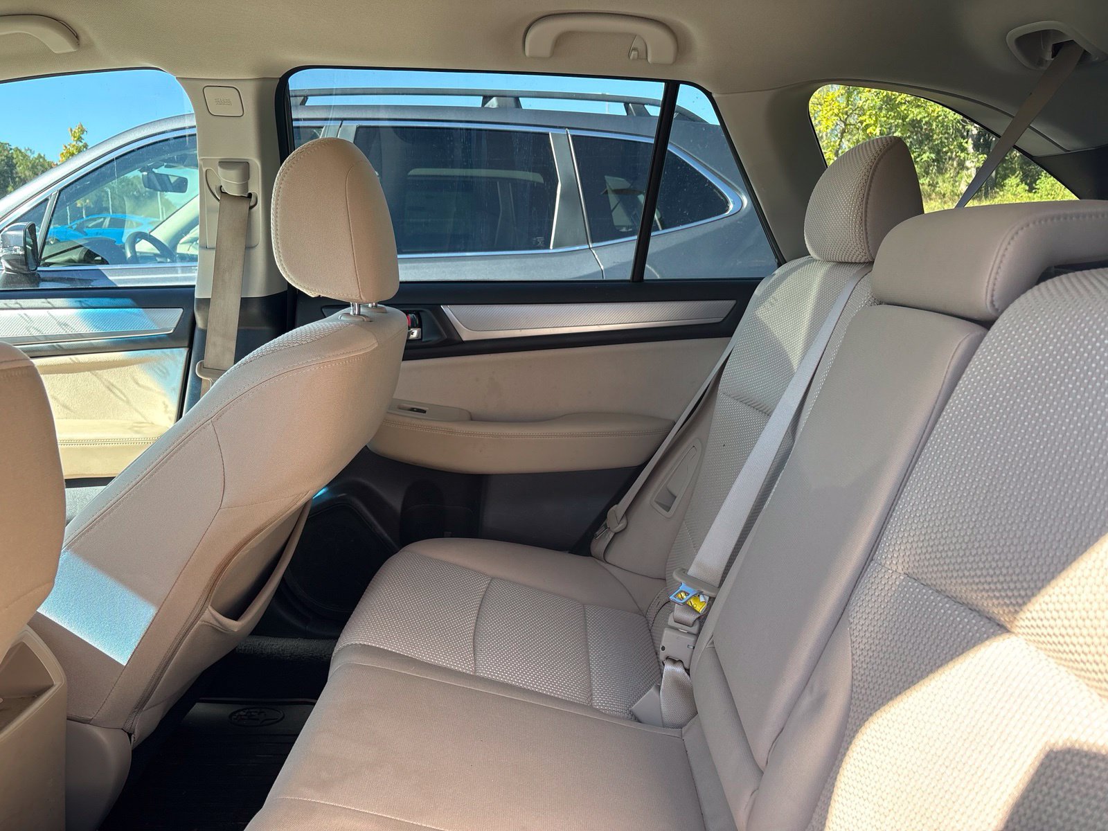 Used 2017 Subaru Outback 2.5i Premium AWD/4WD image 8