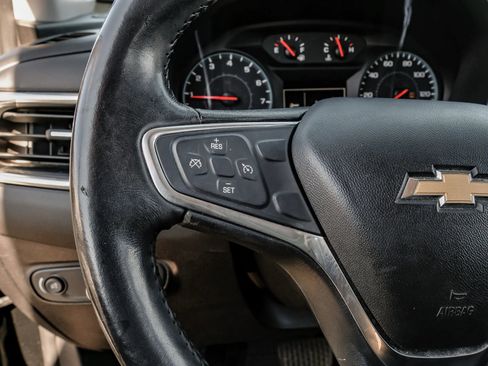 Used 2018 Chevrolet Equinox LT image 23