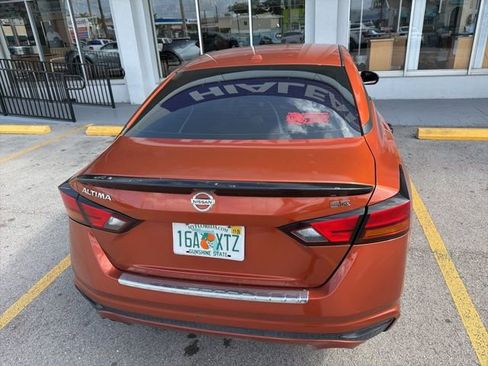 Used 2019 Nissan Altima 2.5 SR w/ SR Premium Package image 5