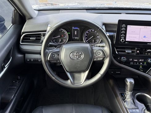 Used 2023 Toyota Camry SE w/ Convenience Package image 10
