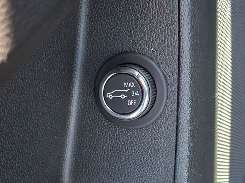 Used 2022 Chevrolet Traverse LT AWD/4WD image 25