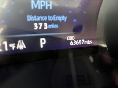 Used 2021 Toyota Camry LE w/ Convenience Package image 24