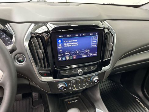 Certified 2023 Chevrolet Traverse LT w/ LT Premium Package AWD/4WD image 20