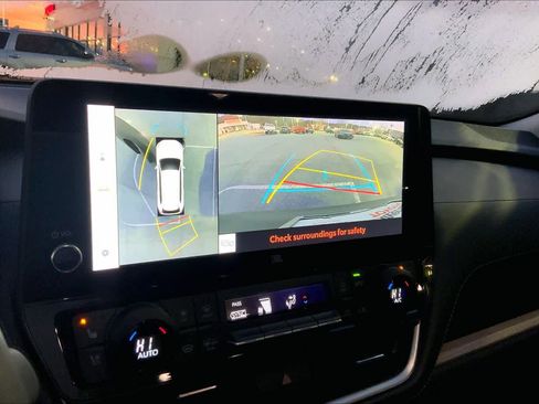 Used 2025 Toyota Grand Highlander Limited image 29