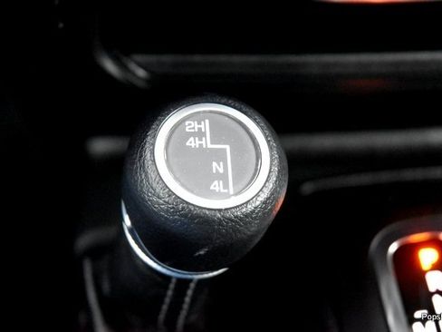 Used 2024 Jeep Wrangler Sport S image 19