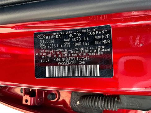 Certified 2025 Hyundai Elantra Limited image 33