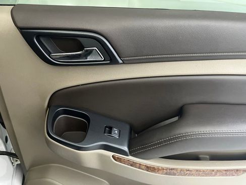 Used 2019 Chevrolet Suburban Premier AWD/4WD image 56