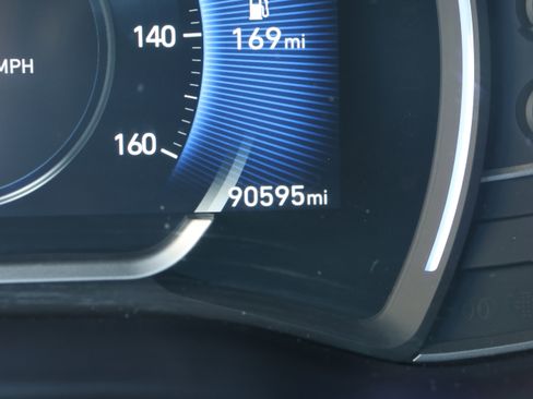 Used 2020 Hyundai Santa Fe SEL w/ Convenience + Premium Package image 20