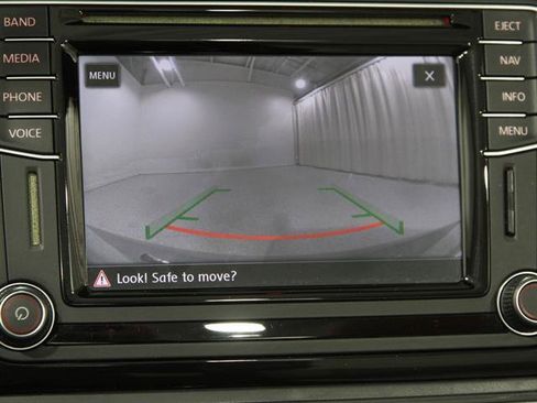 Used 2017 Volkswagen Beetle 1.8T Classic image 13