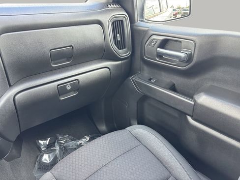Used 2024 Chevrolet Silverado 1500 Custom image 15