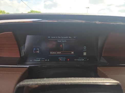 Used 2023 Lincoln Navigator Reserve AWD/4WD image 19